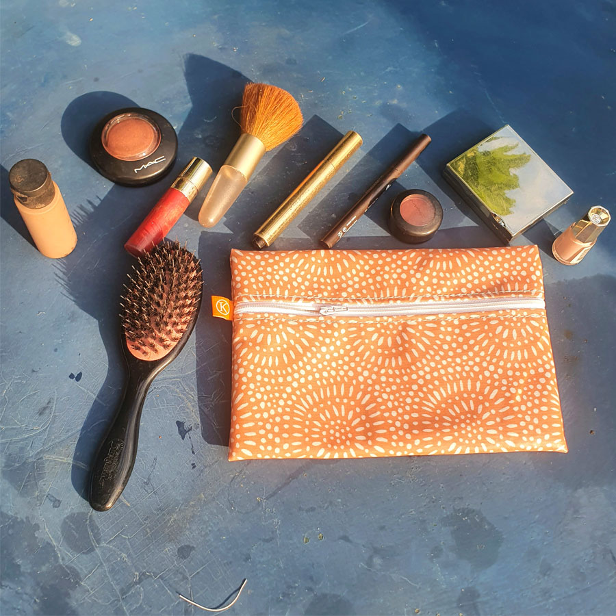 Make-up-coral-new-empty Coral Make up